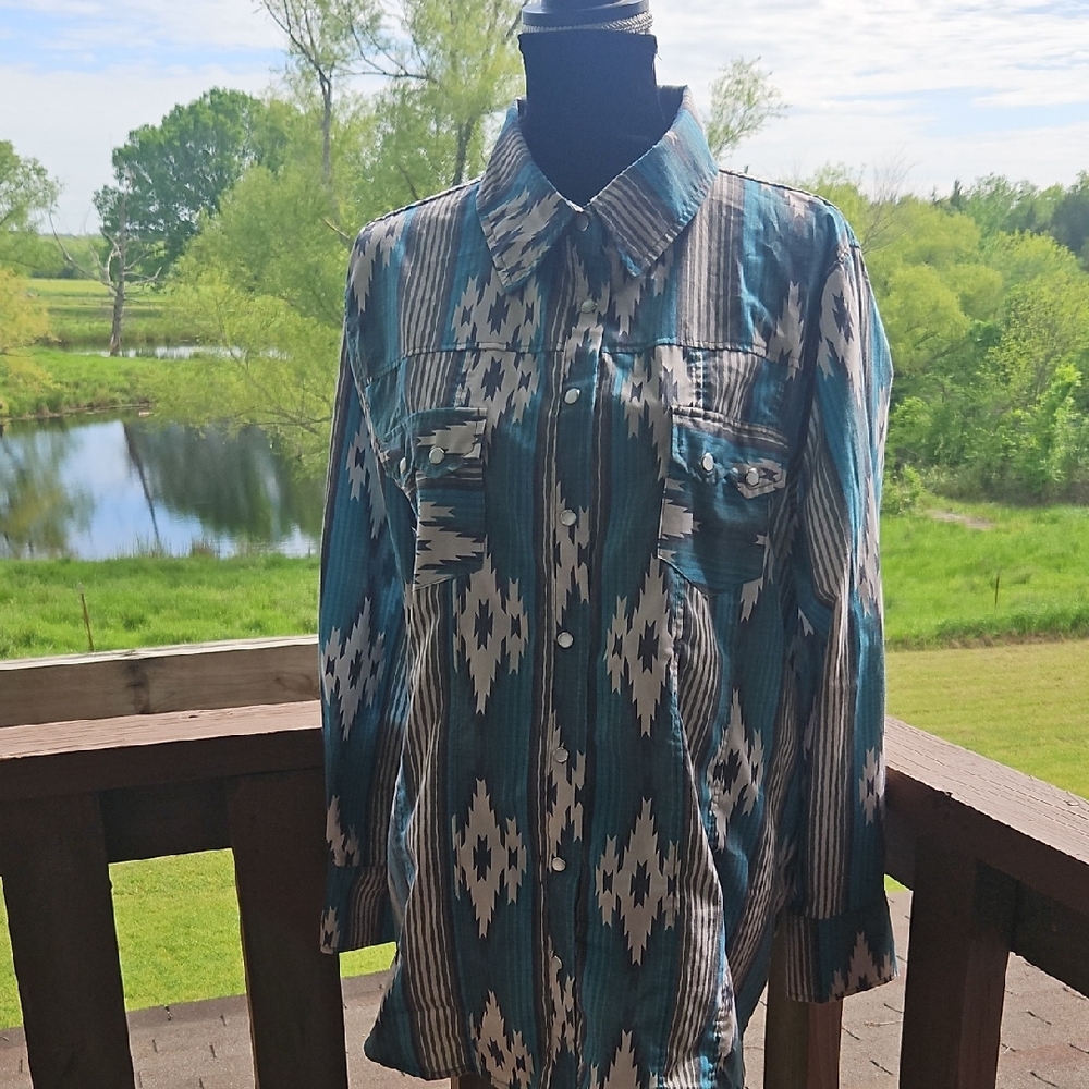 Blue and White Patterned Button-Up Shirt